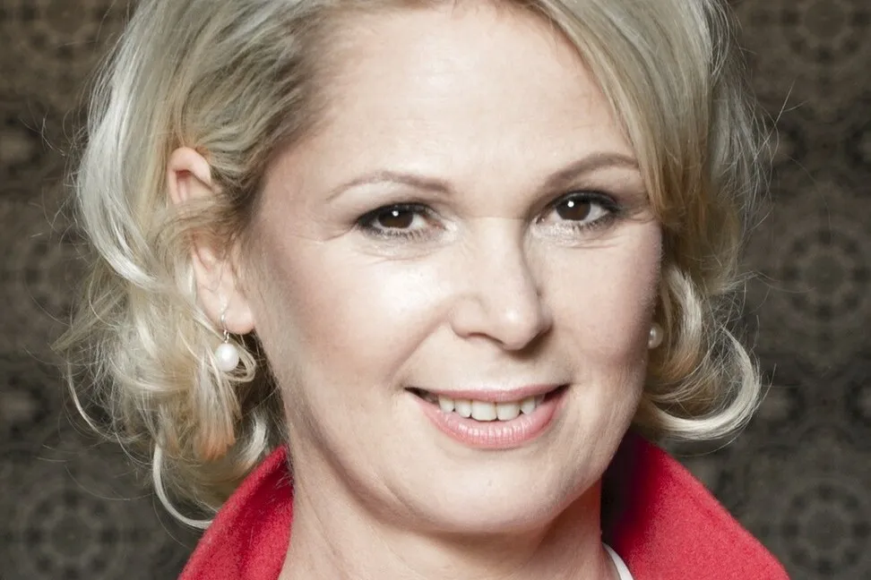 Porträtfoto von Wirtschaftspsychologin Evelyn Summhammer.